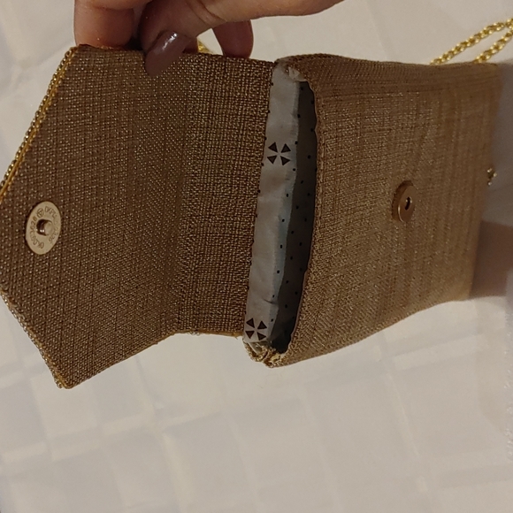 Clutch Purse with Strap and Saree Clip - Picture 7 of 12